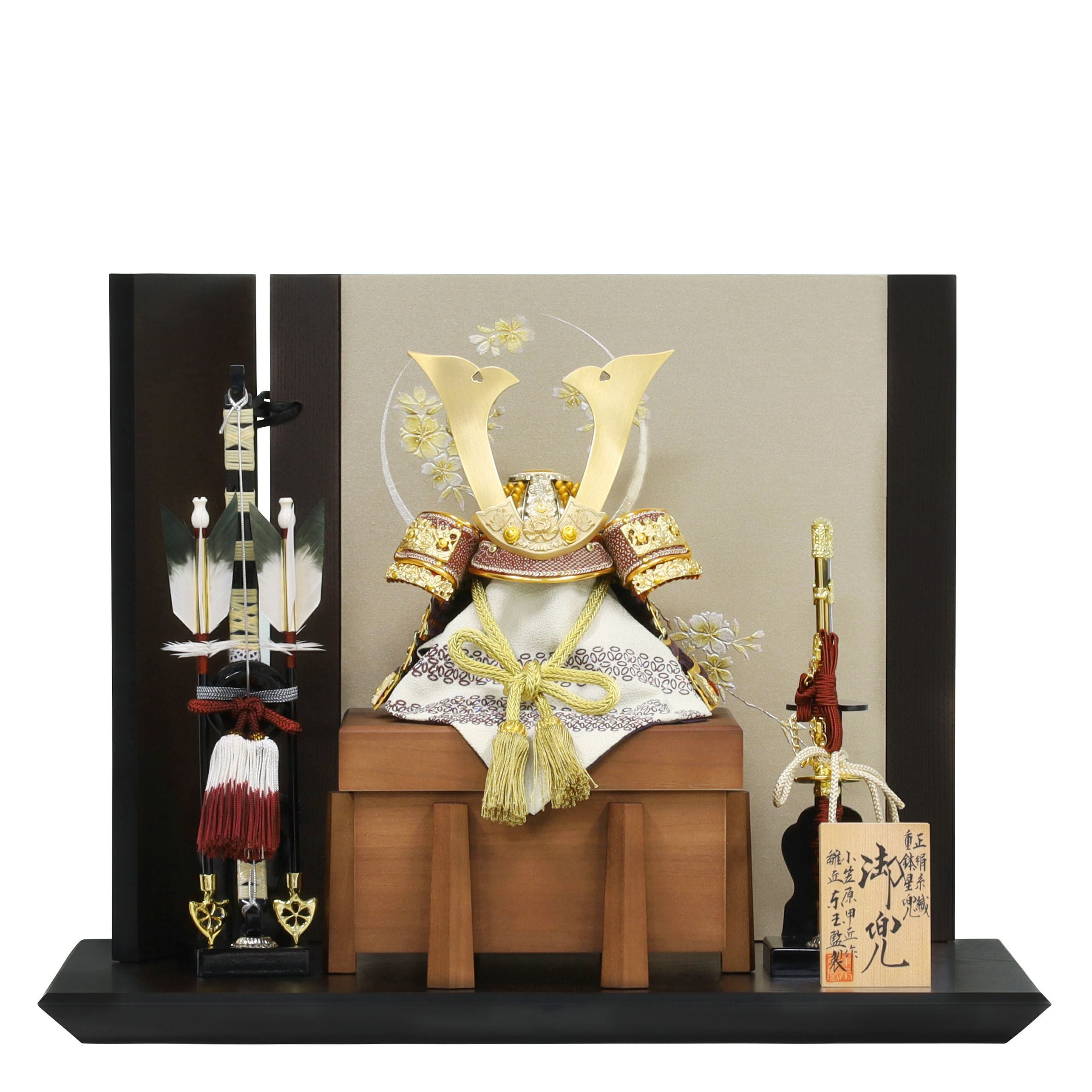 兜飾り「8号 秋華E」 | トラディショナル 兜飾り | 人形の東玉