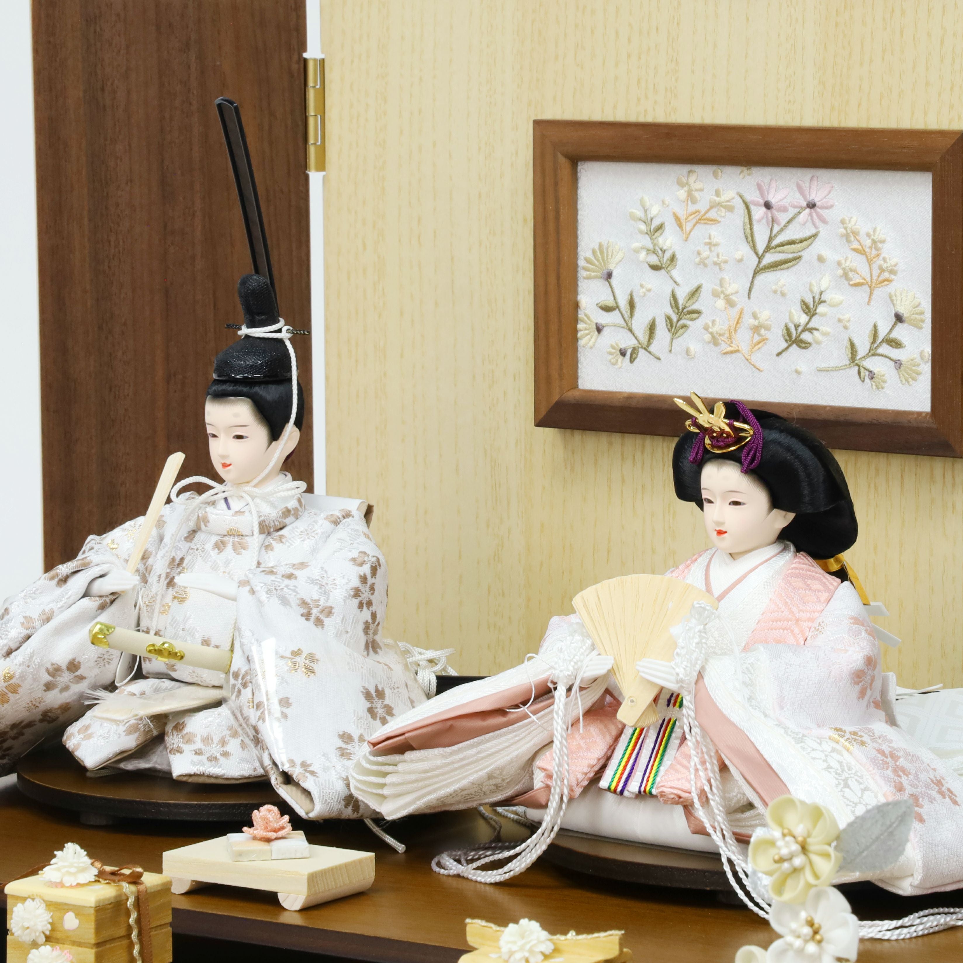 東玉 雛人形 親王飾り 優雅 親王飾り 常盤桜 | トラディショナル 親王飾り | 人形の東玉