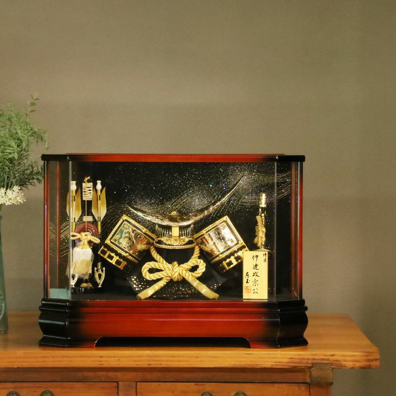 五月人形ケース入り飾り-彫金伊達LED