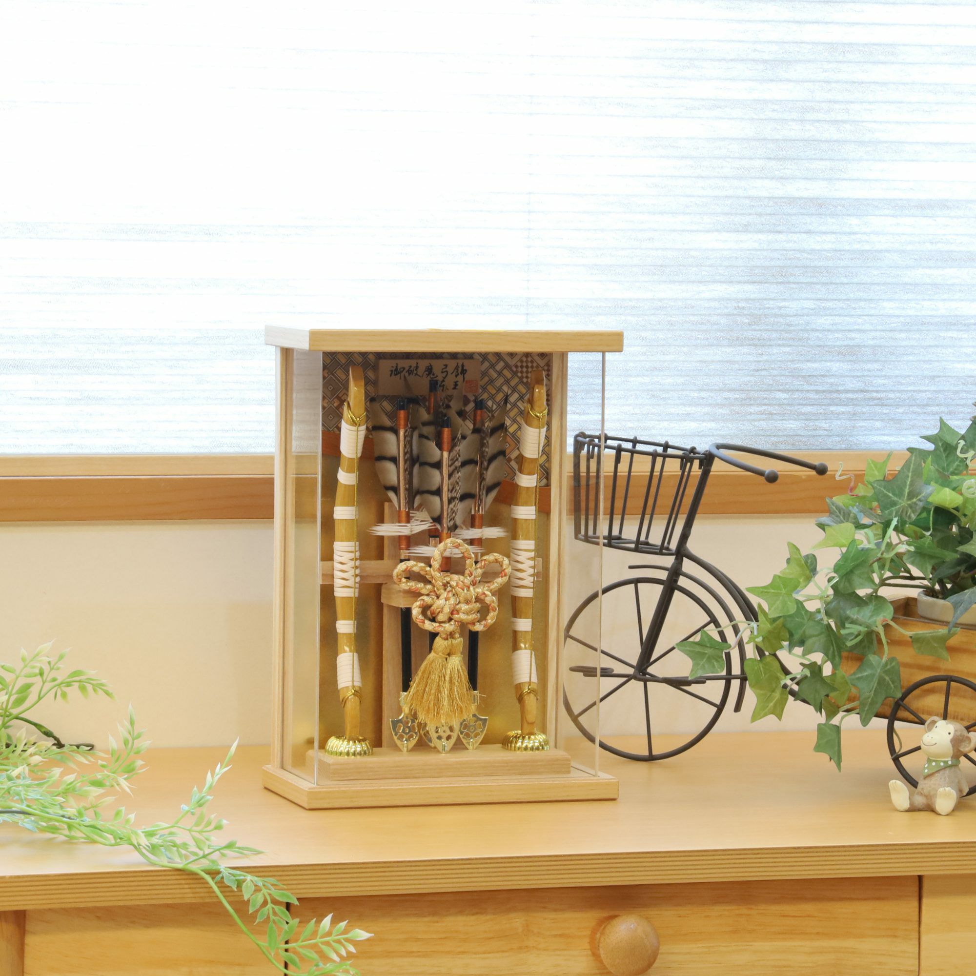 【倉庫整理品5】壁掛け　正月破魔弓　白木 壁掛破魔弓飾り-絃白木 | 破魔弓 | 人形の東玉